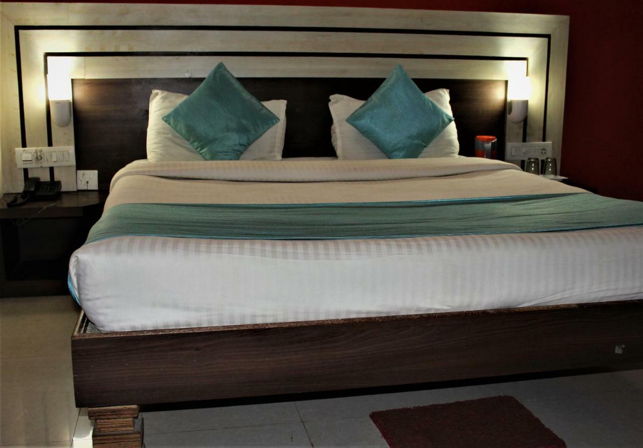 Hotel Park Lagoon Puri Kültér fotó